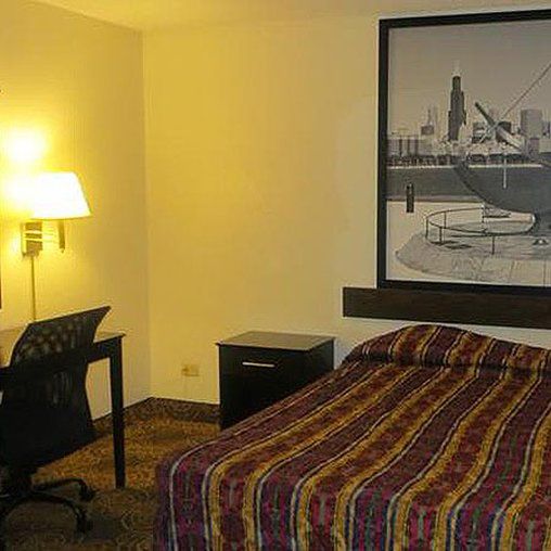 Magnuson Hotel Waukegan Room photo